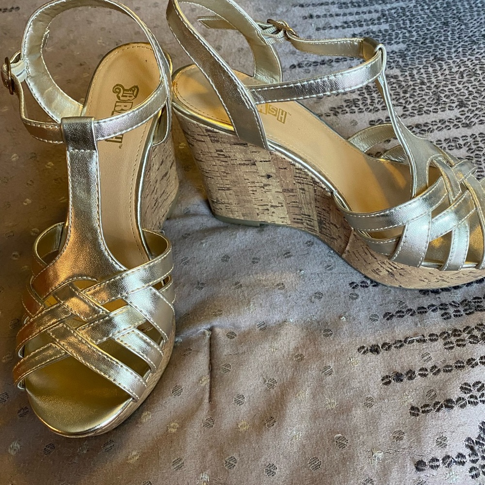 Dance the night away !! Molly Molly wedges